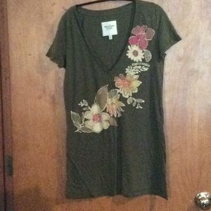 🍄 Abercrombie & Fitch Tee